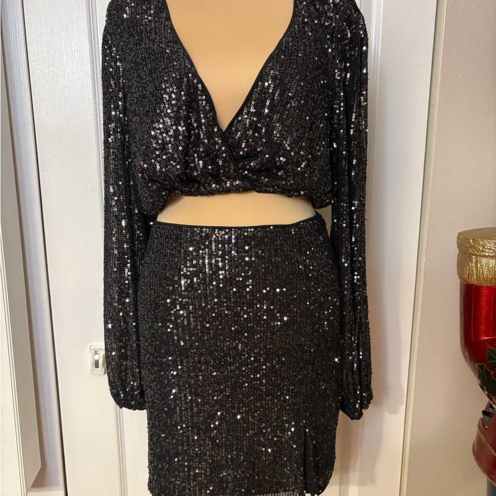 Lulus Elegant Black Sequin top and skirt Two-Piece Bodycon Dress - Picture 5 of 7